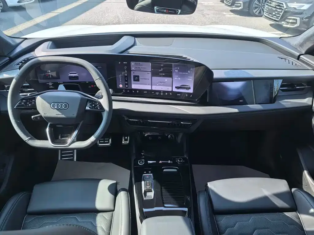 Audi Q6L e-tron — фото 3
