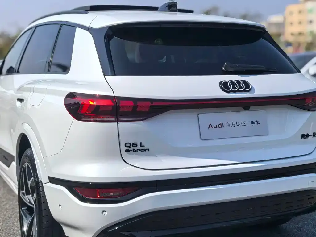 Audi Q6L e-tron — фото 8