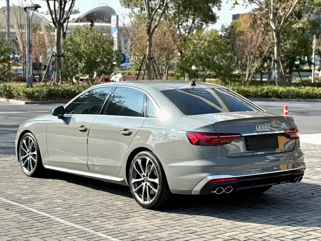 Audi S4 — фото 10