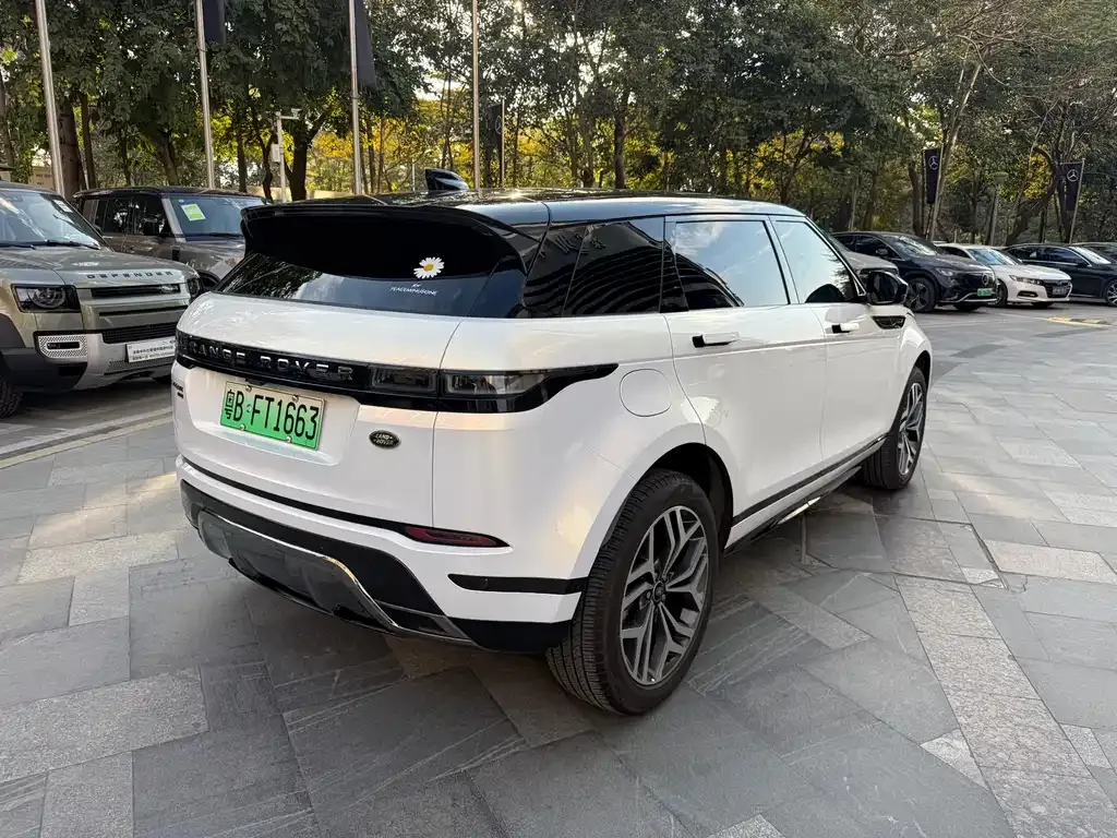 Land Rover Evoque PHEV — фото 8