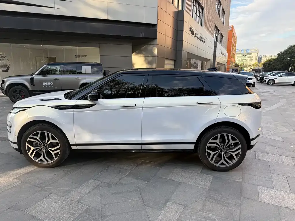 Land Rover Evoque PHEV — фото 5