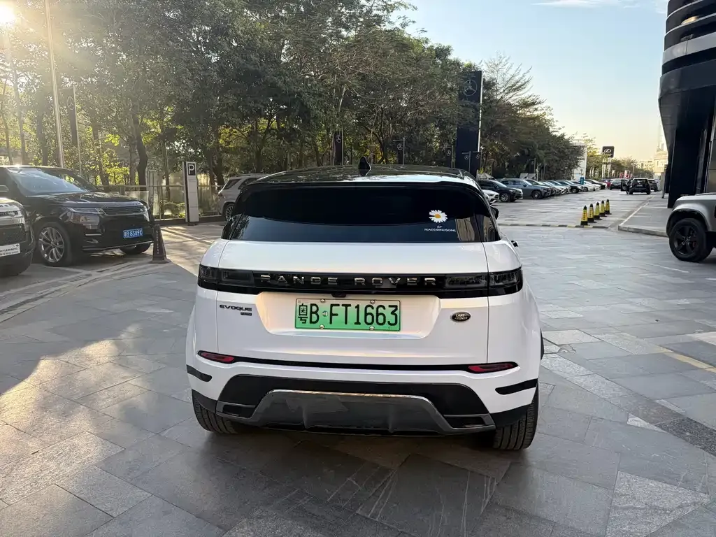 Land Rover Evoque PHEV — фото 9