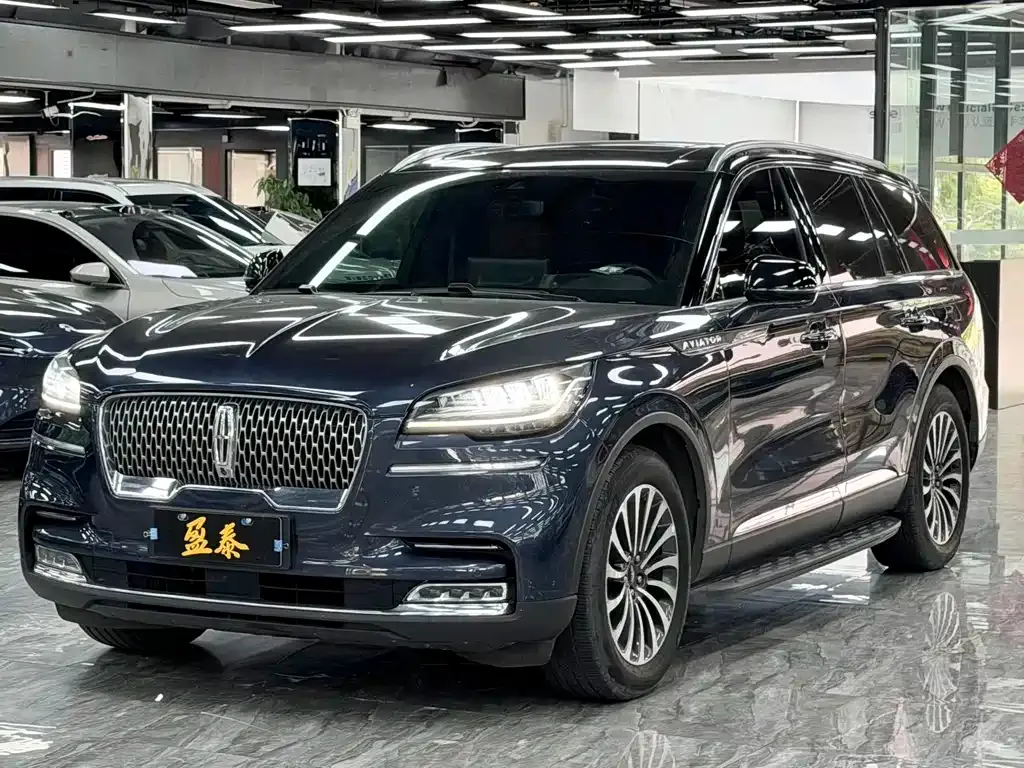 Lincoln Aviator — фото 1