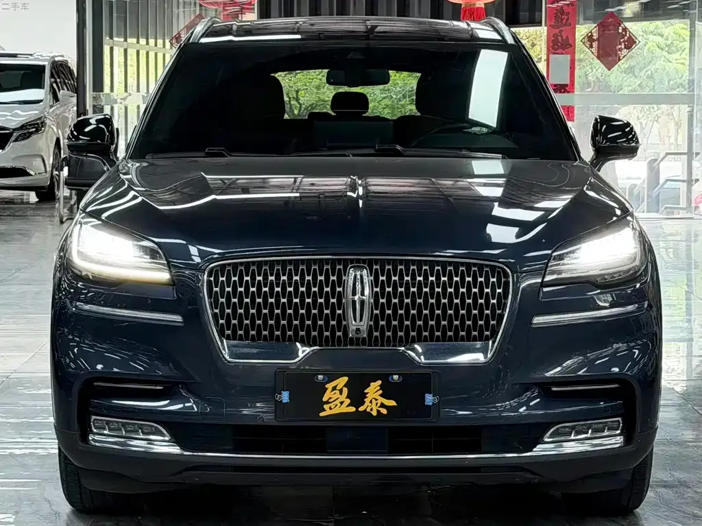 Lincoln Aviator — фото 10