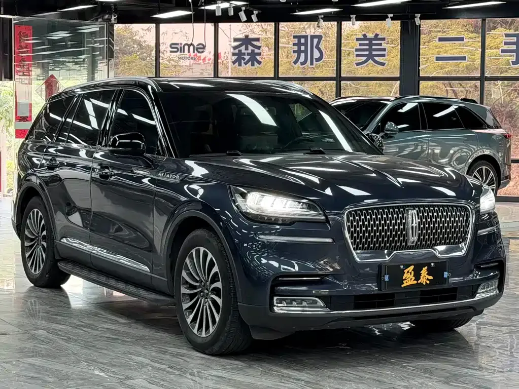 Lincoln Aviator — фото 9