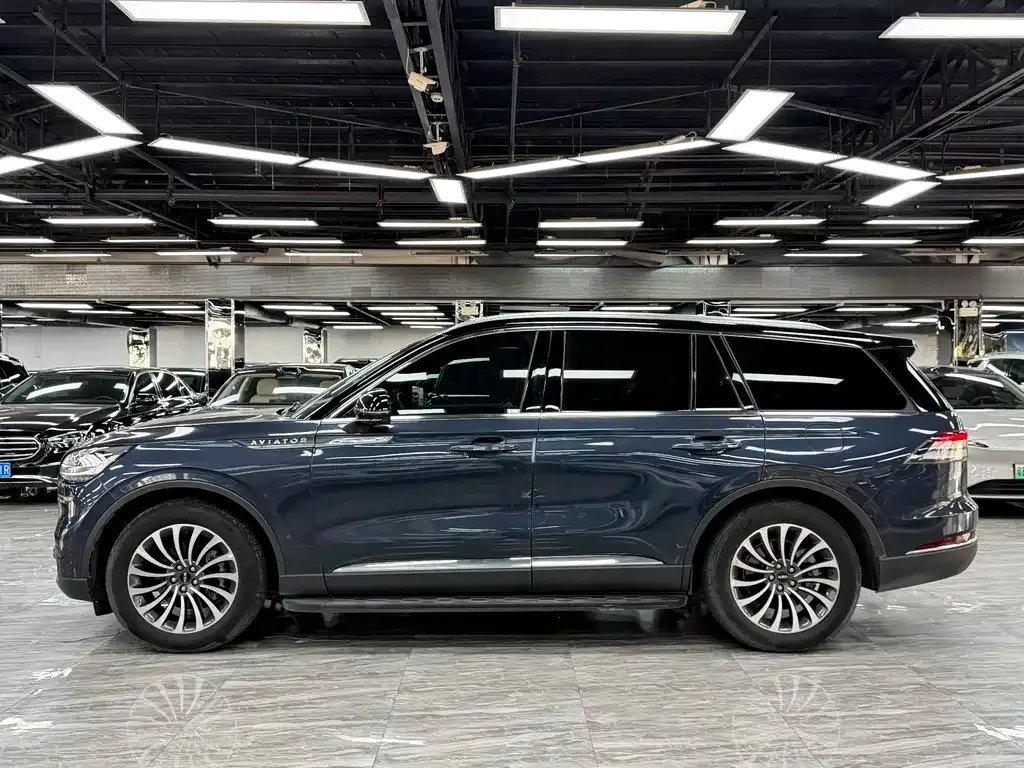 Lincoln Aviator — фото 5