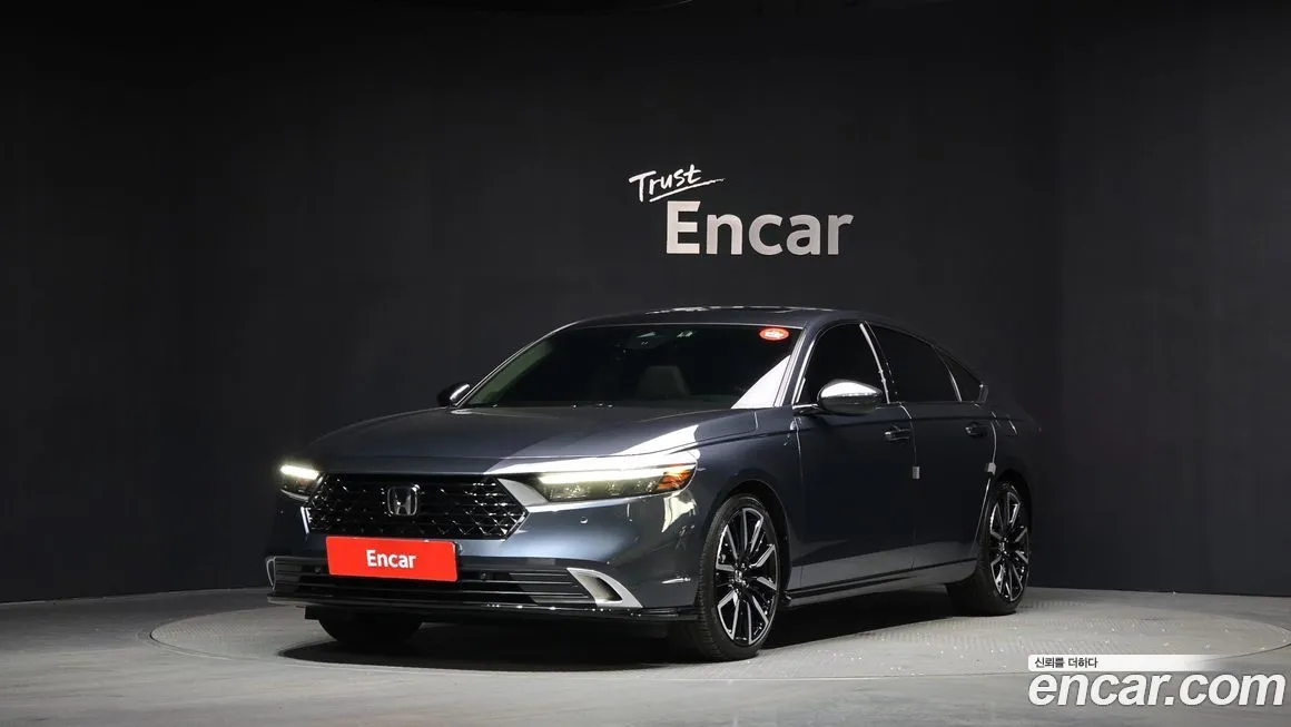 Honda Accord — фото 1