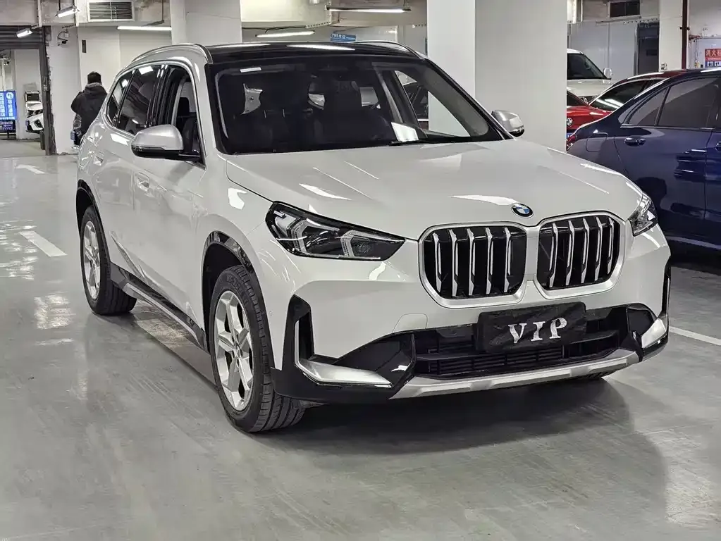 BMW X1 — фото 9