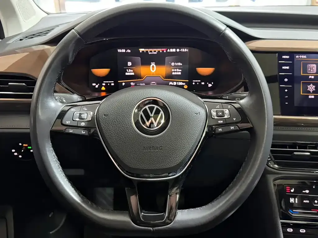 Volkswagen Tharu — фото 9