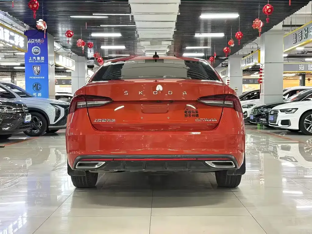 Skoda Octavia — фото 5
