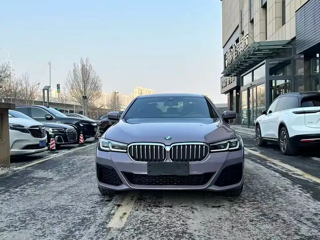 BMW 5 Series — фото 2