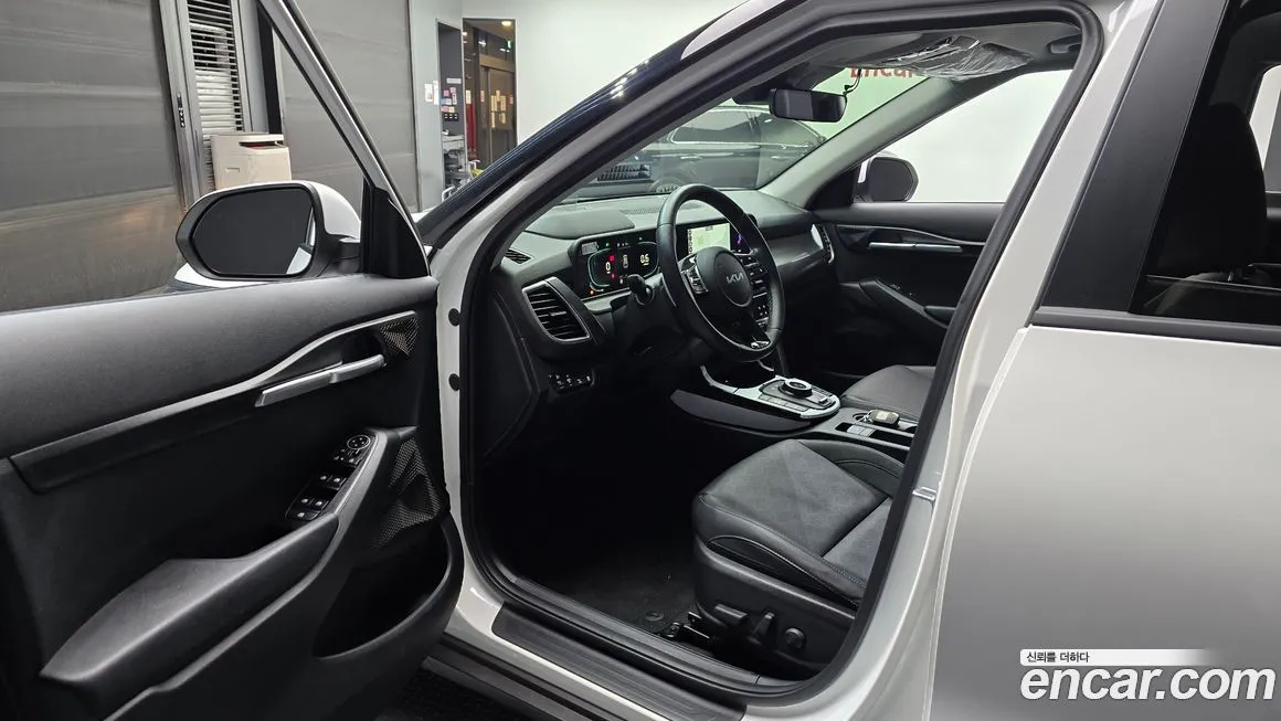 Kia Seltos — фото 8