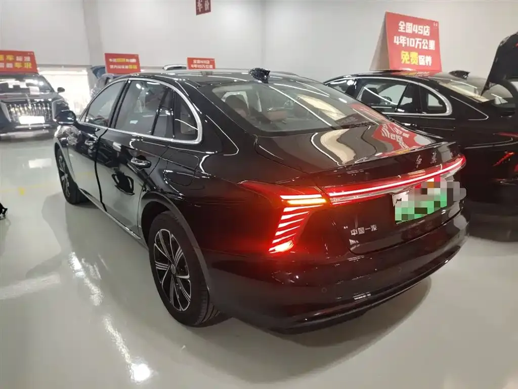Hongqi H5 PHEV — фото 6