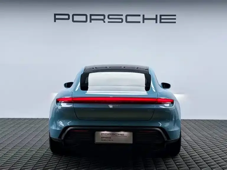 Porsche Taycan — фото 10