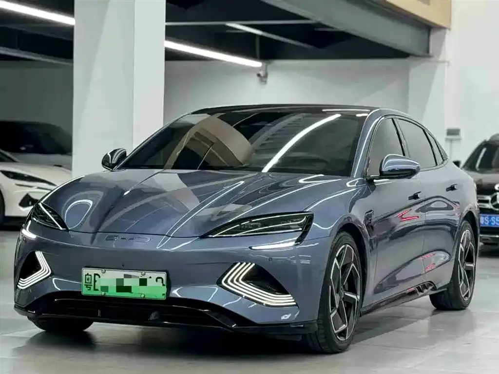 BYD Seal — фото 1