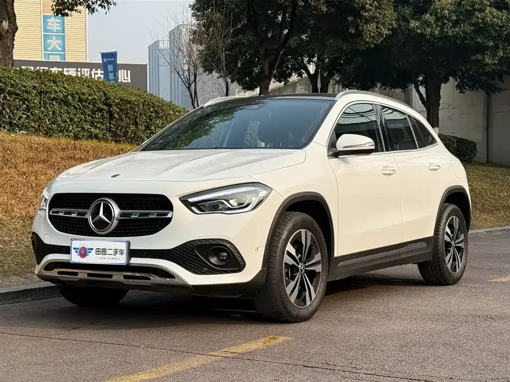 Mercedes-Benz GLA — фото 1
