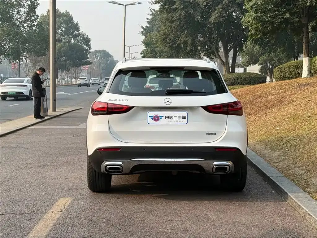 Mercedes-Benz GLA — фото 10