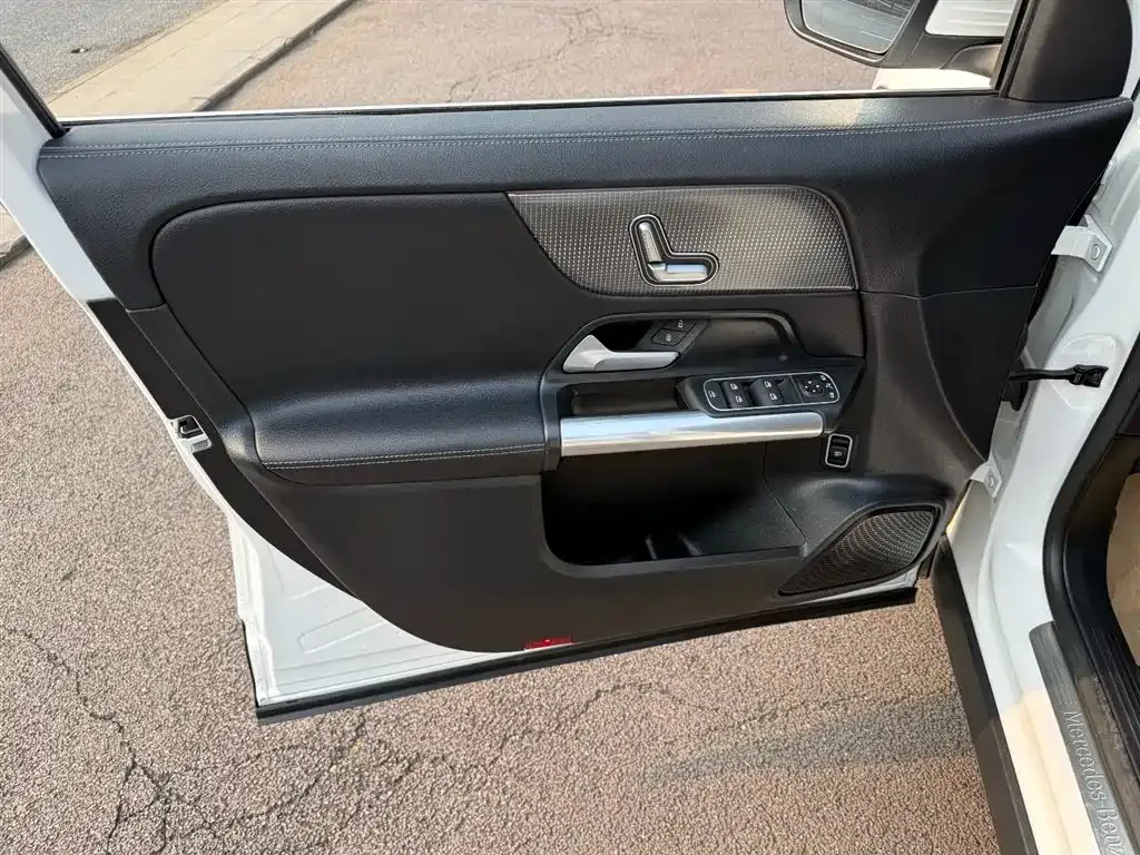 Mercedes-Benz GLA — фото 7