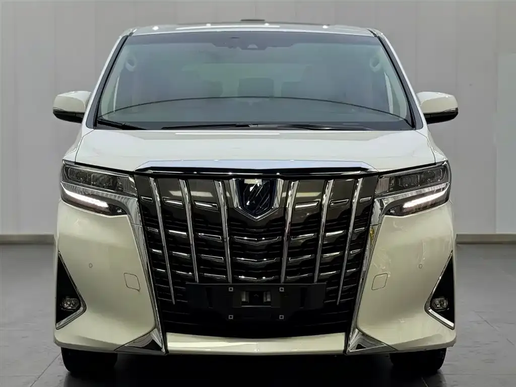Toyota Alphard — фото 5