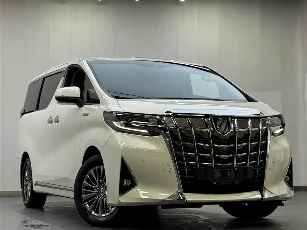 Toyota Alphard — фото 4