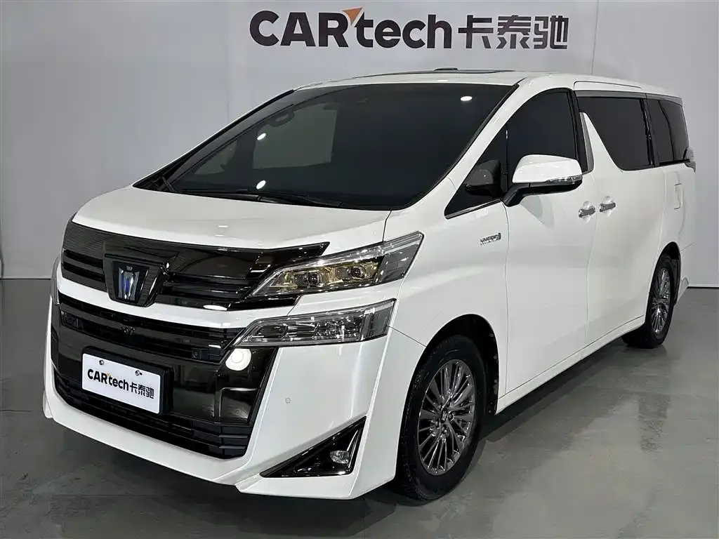Toyota Vellfire — фото 1