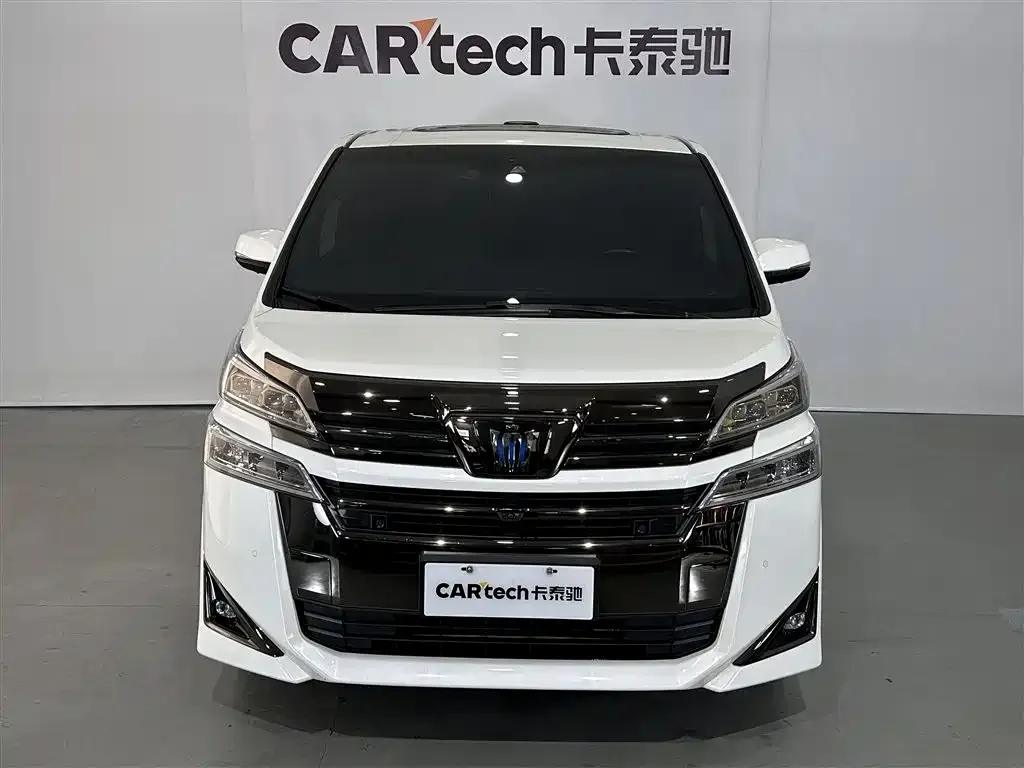 Toyota Vellfire — фото 2