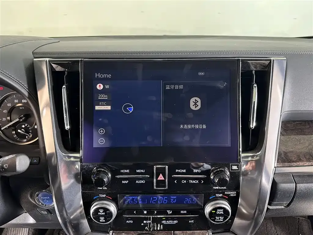 Toyota Vellfire — фото 9