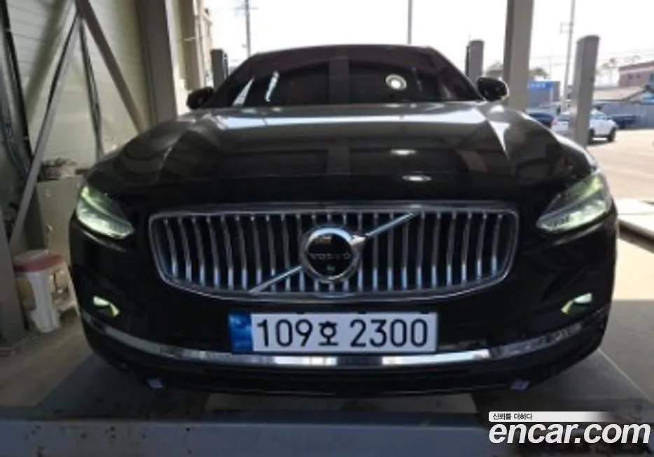 Volvo S90 — фото 1