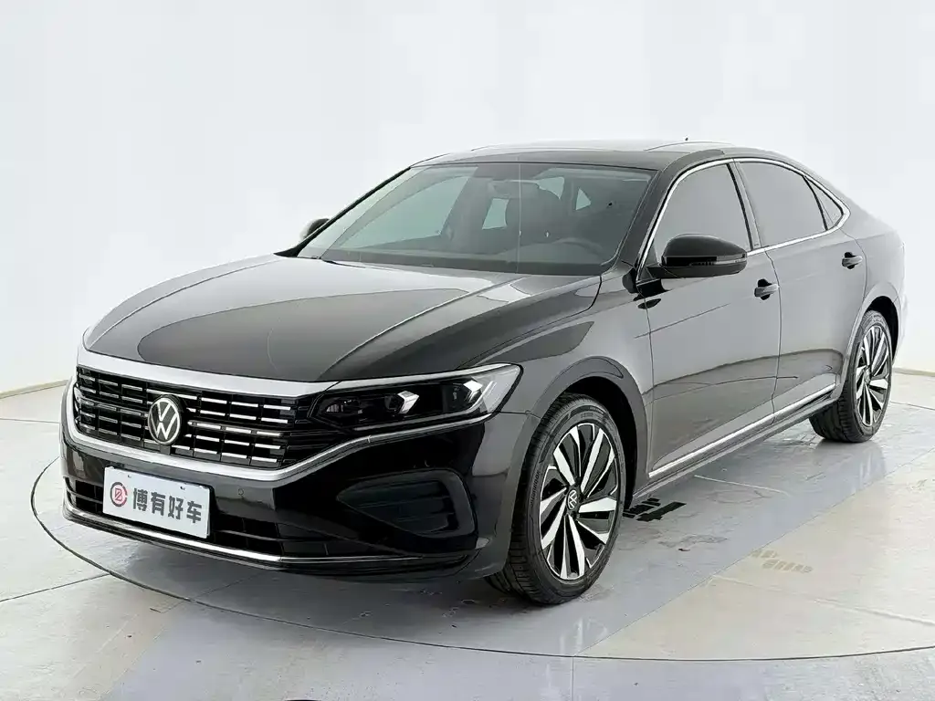 Volkswagen Passat — фото 1