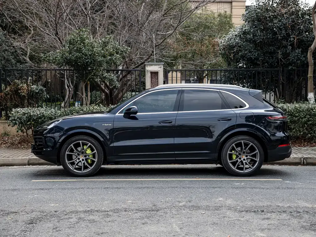 Porsche Cayenne Hybrid — фото 9