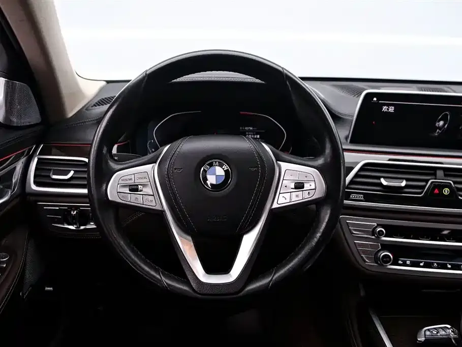BMW 7 Series — фото 3