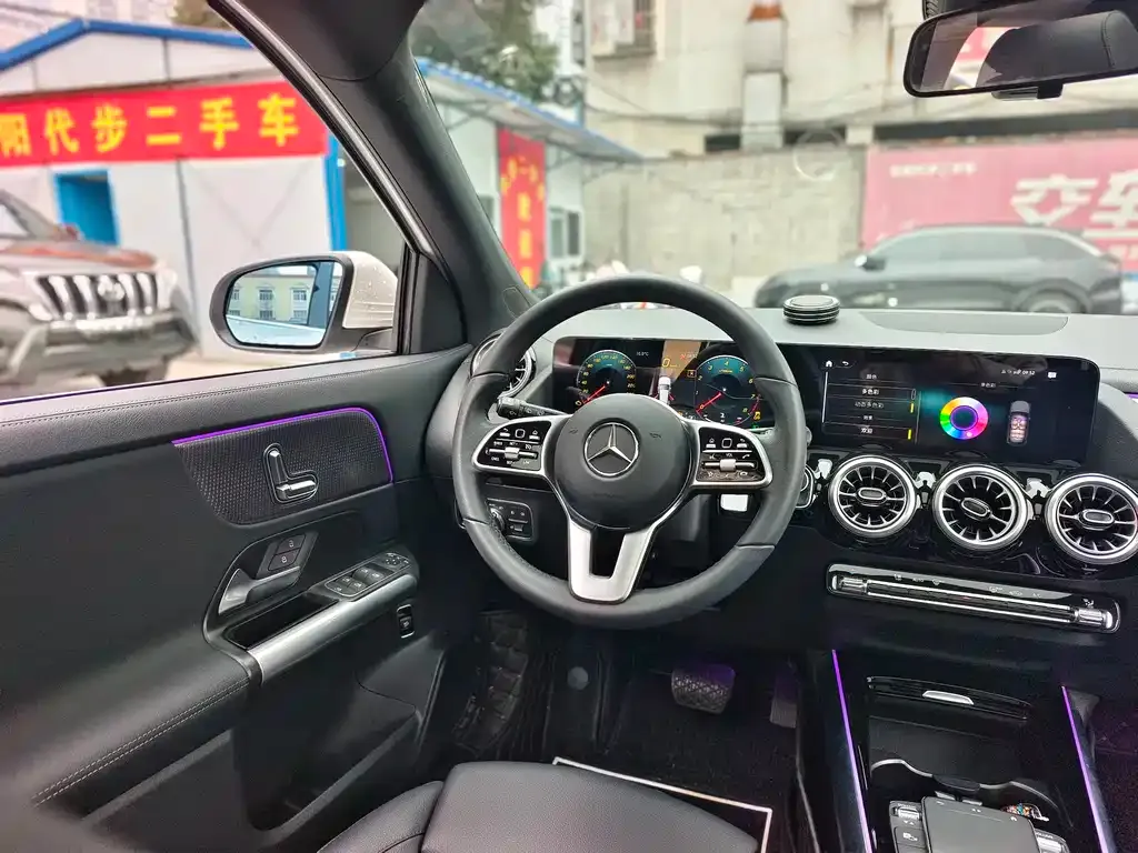 Mercedes-Benz GLA — фото 10