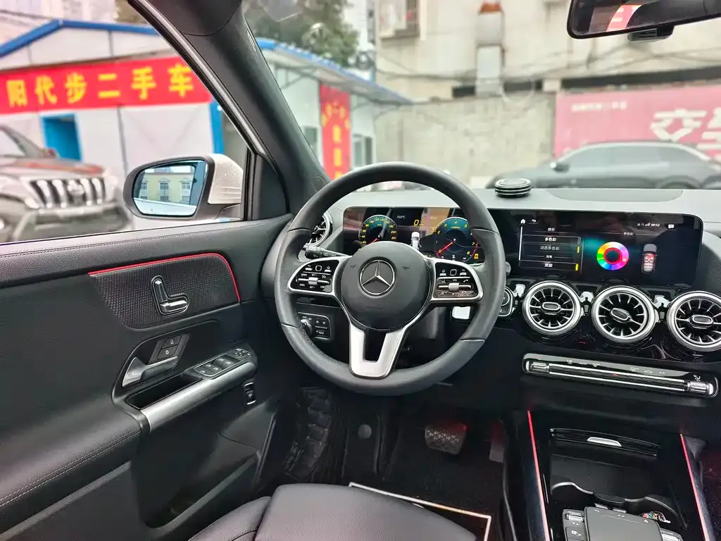 Mercedes-Benz GLA — фото 7