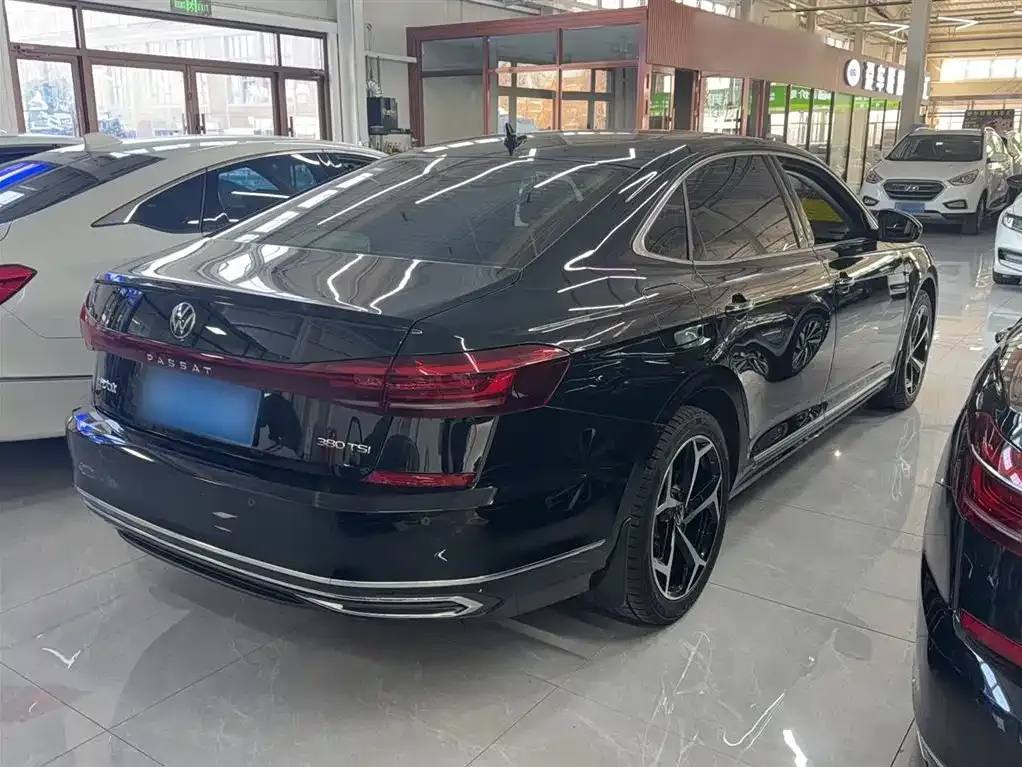 Volkswagen Passat — фото 7