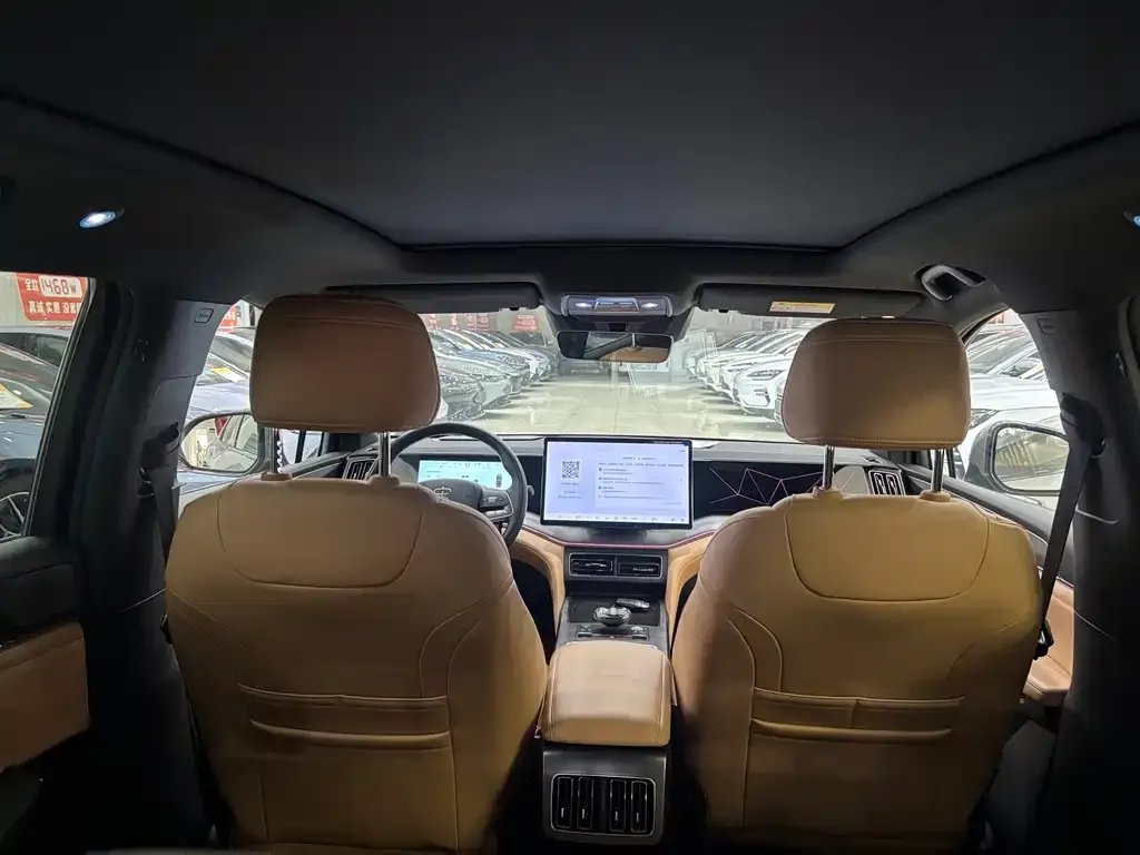 BYD L DM-i — фото 4