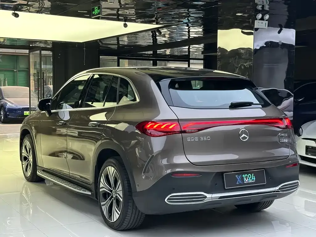 Mercedes-Benz EQE SUV — фото 5