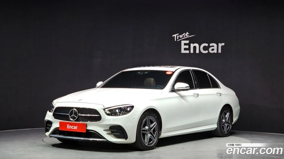 Mercedes-Benz E-Class — фото 1