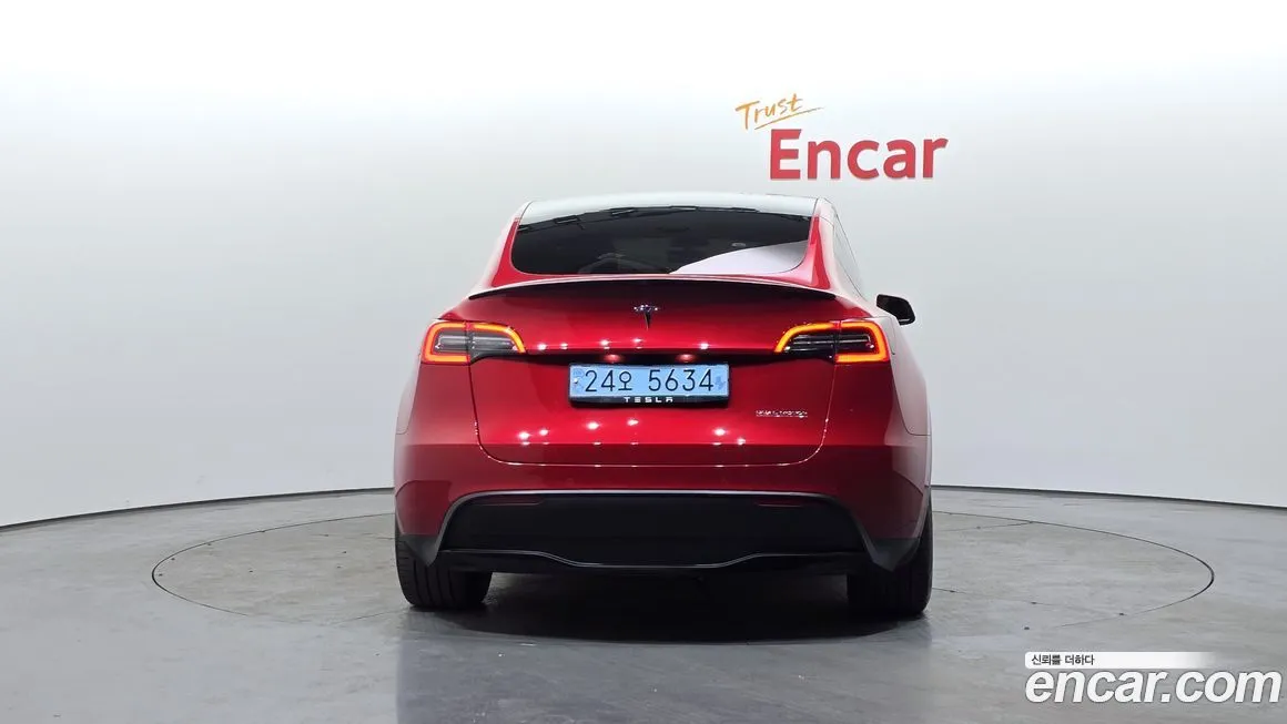 Tesla Model Y — фото 3