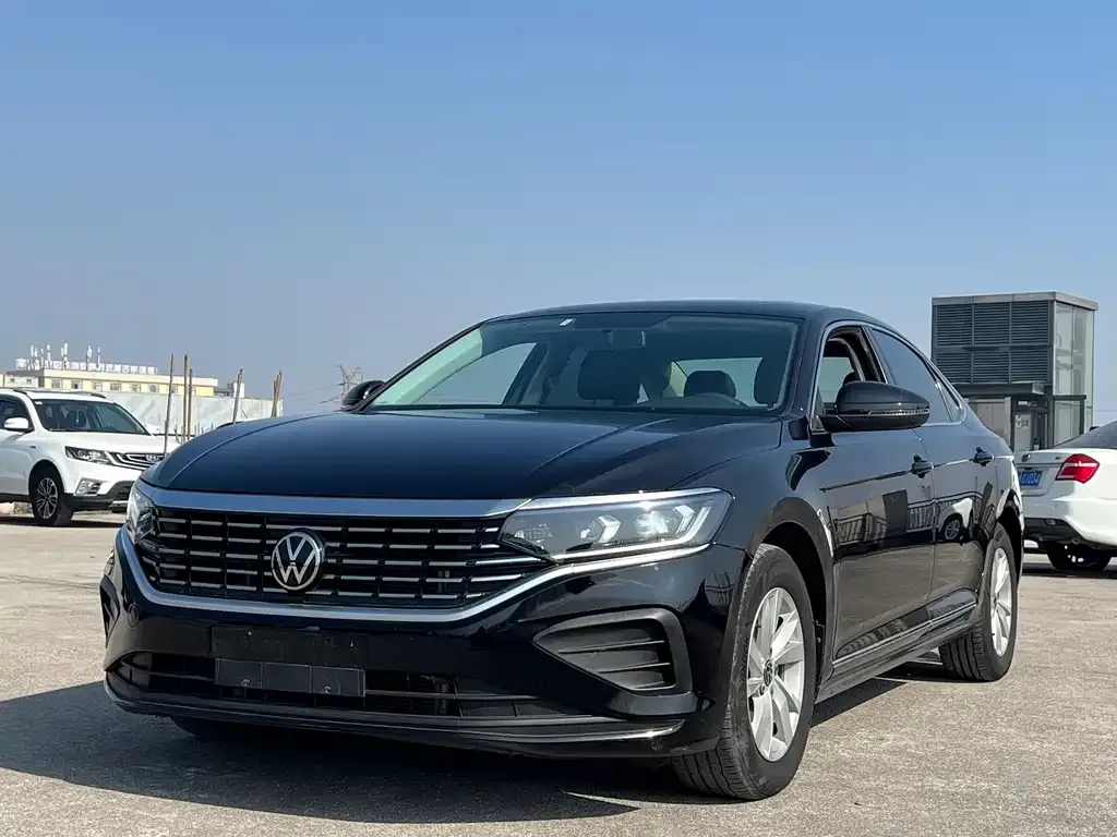 Volkswagen Passat — фото 1