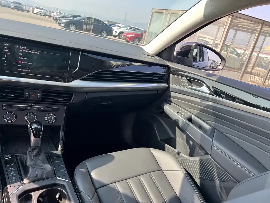 Volkswagen Passat — фото 10