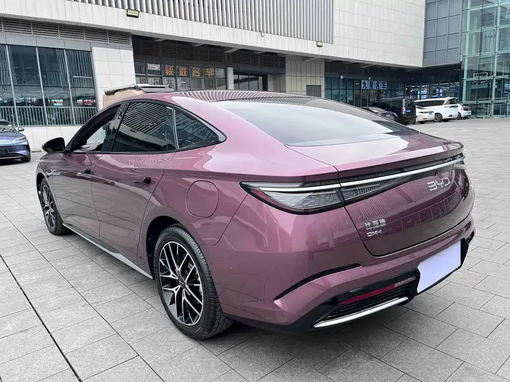 BYD Seal — фото 9