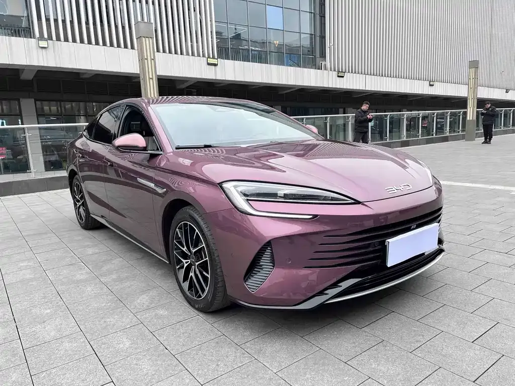 BYD Seal — фото 8
