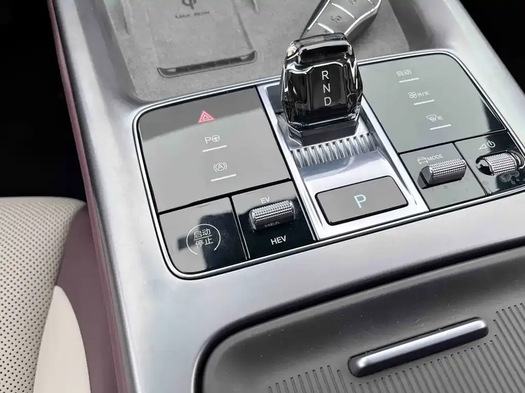 BYD Seal — фото 4