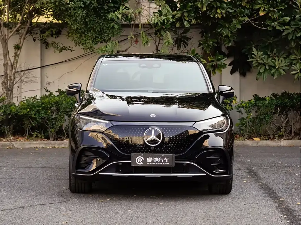 Mercedes-Benz EQE SUV — фото 4