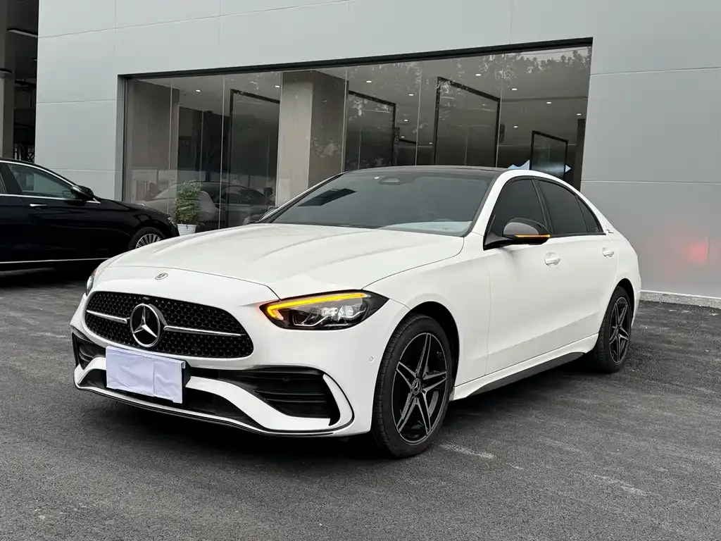 Mercedes-Benz C-Class — фото 1