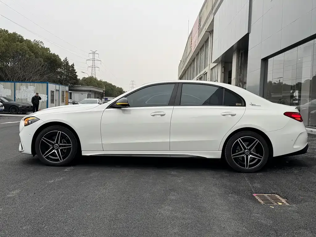 Mercedes-Benz C-Class — фото 10