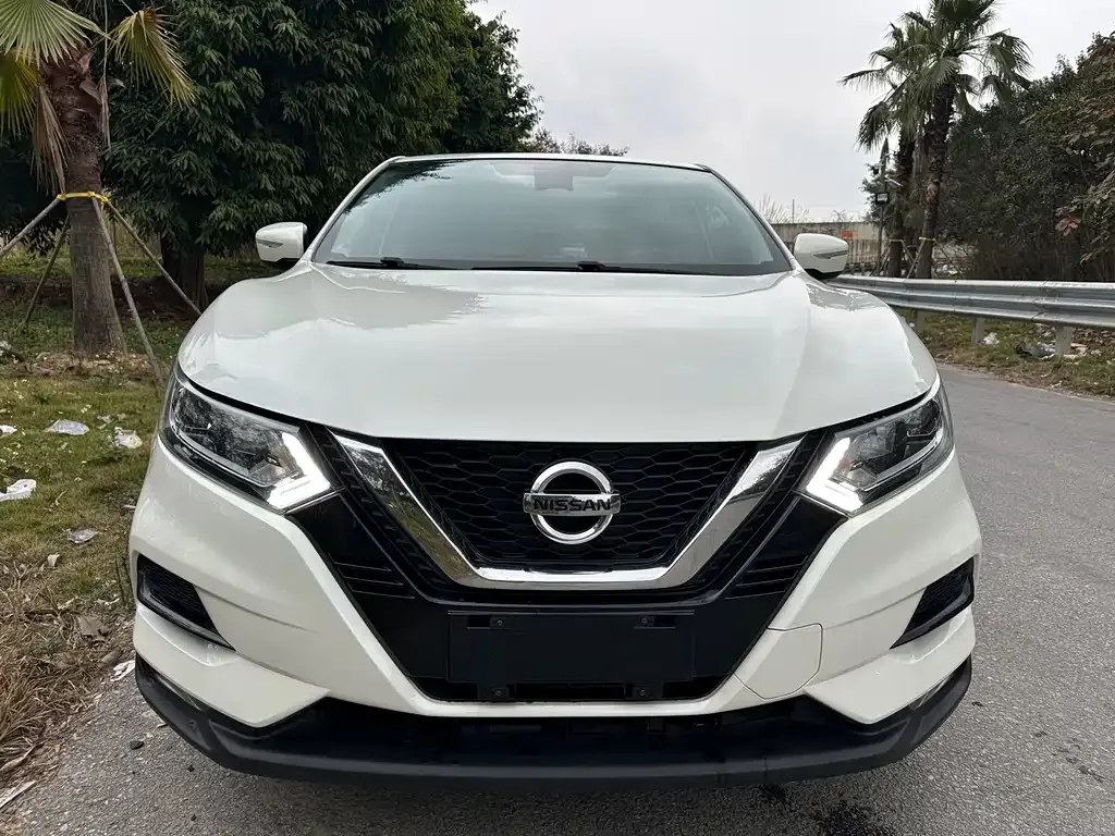 Nissan Qashqai — фото 6