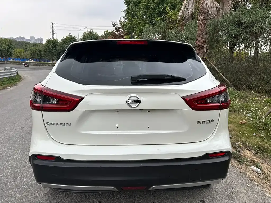 Nissan Qashqai — фото 4