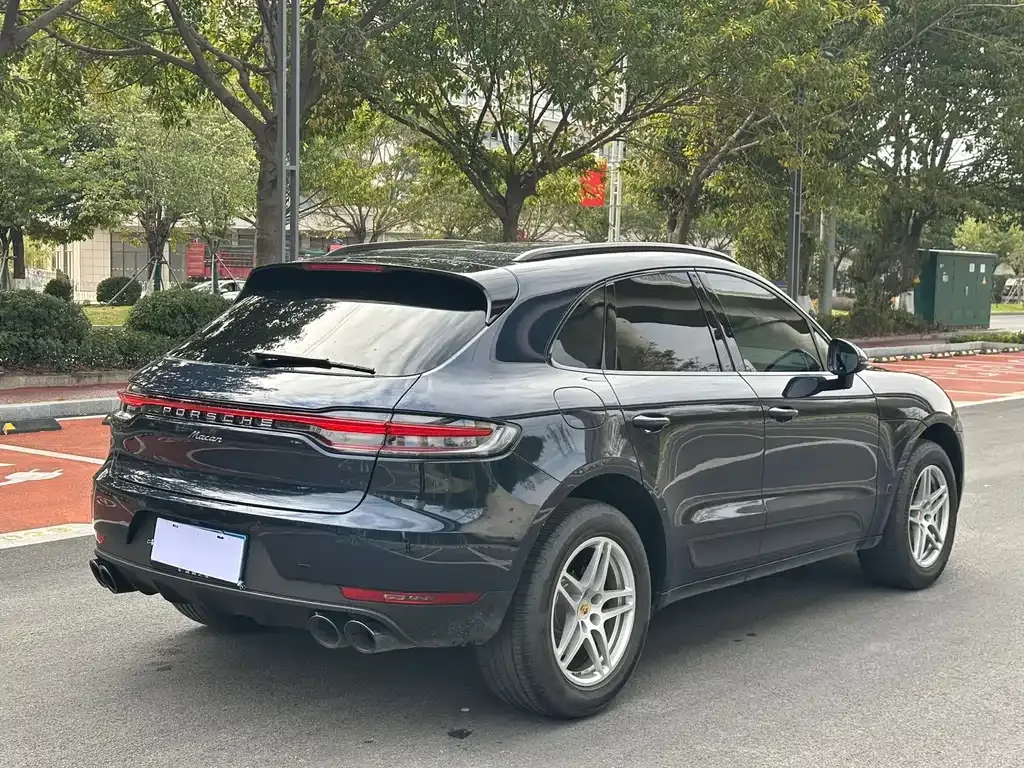 Porsche Macan — фото 9