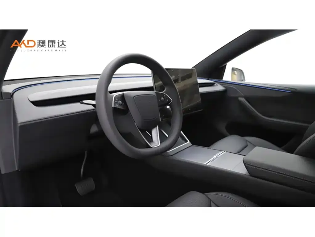Tesla Model Y L — фото 9